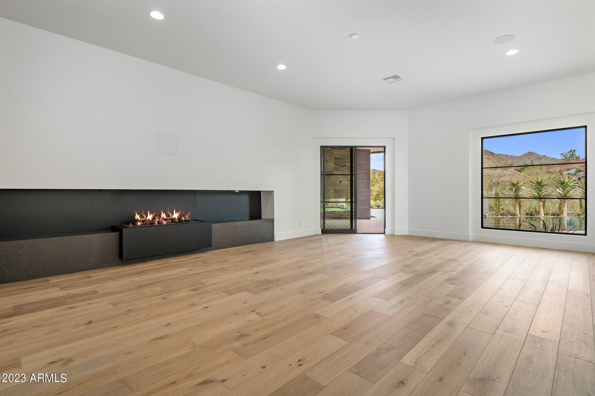 4470 E VALLEY VISTA Lane