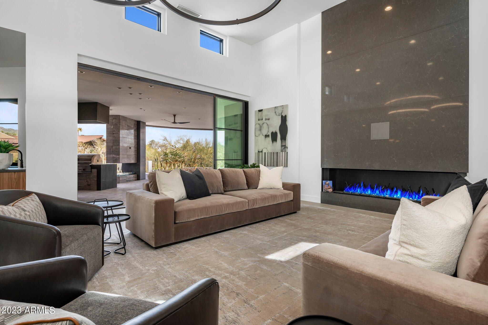 4470 E VALLEY VISTA Lane