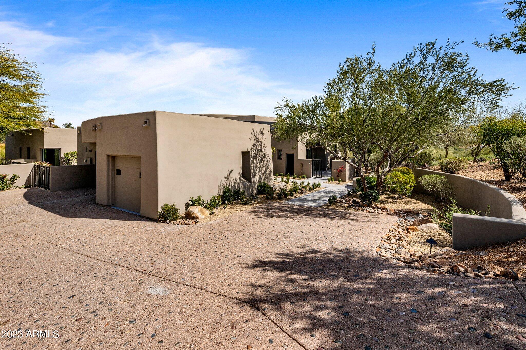 4470 E VALLEY VISTA Lane