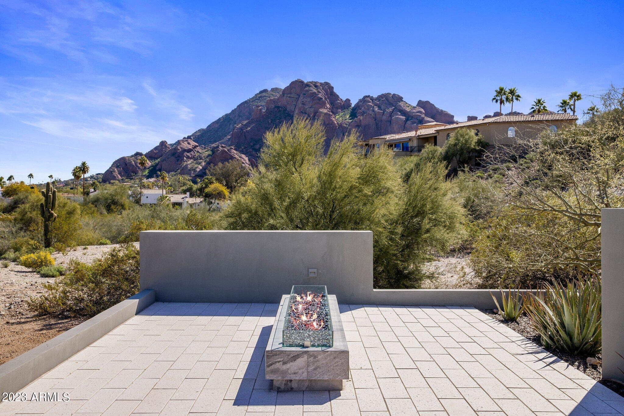 4470 E VALLEY VISTA Lane