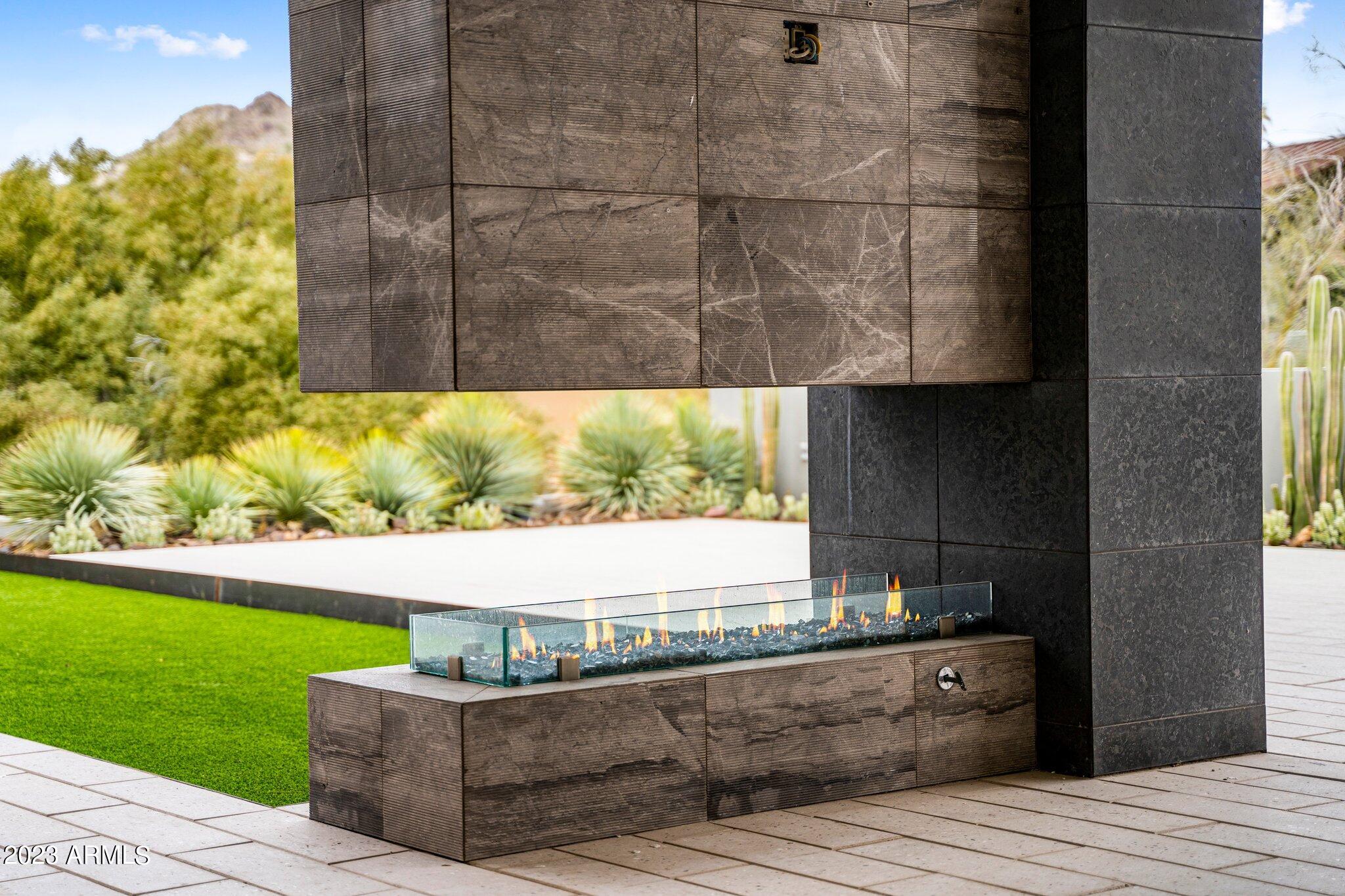 4470 E VALLEY VISTA Lane