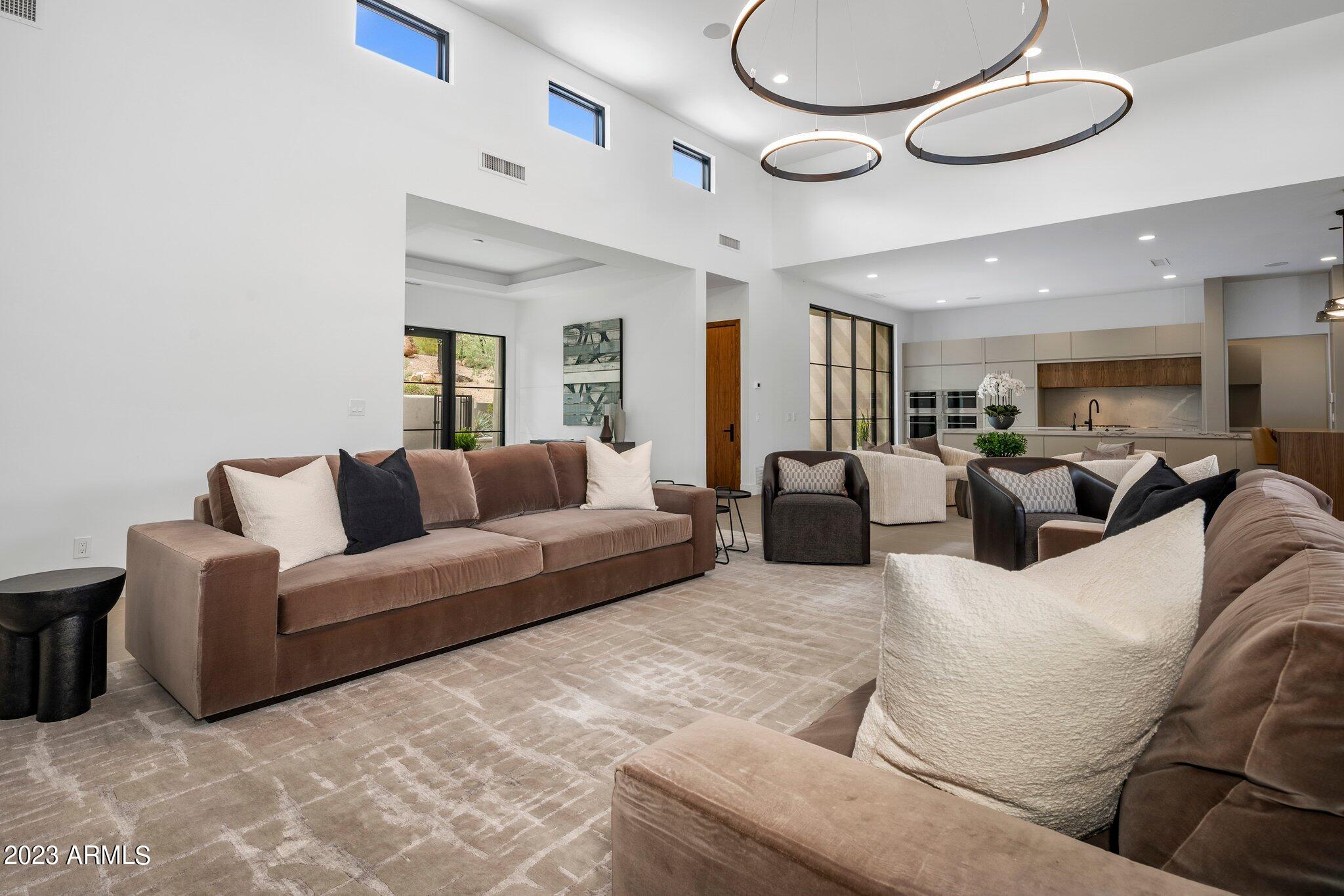 4470 E VALLEY VISTA Lane