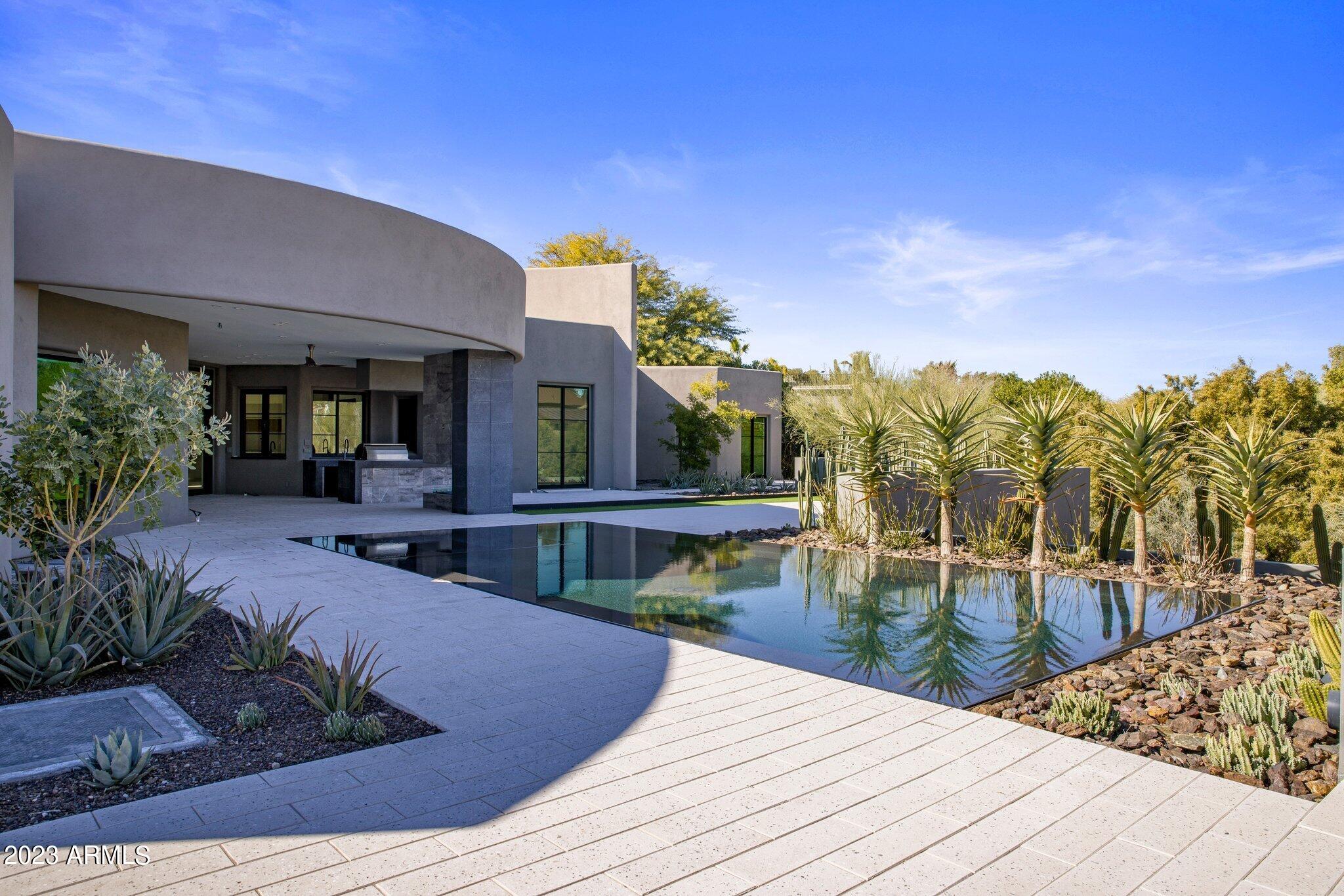 4470 E VALLEY VISTA Lane