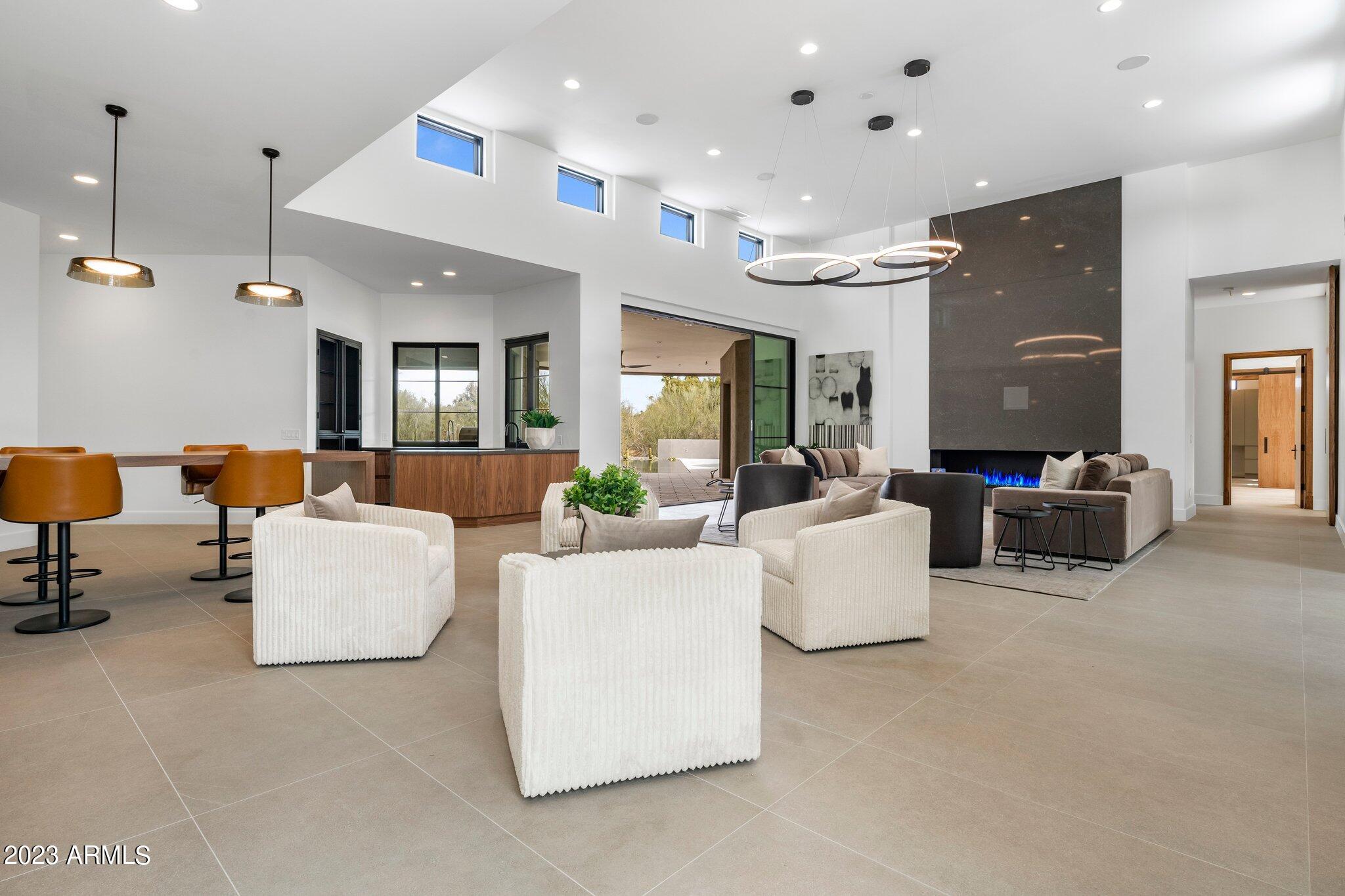 4470 E VALLEY VISTA Lane
