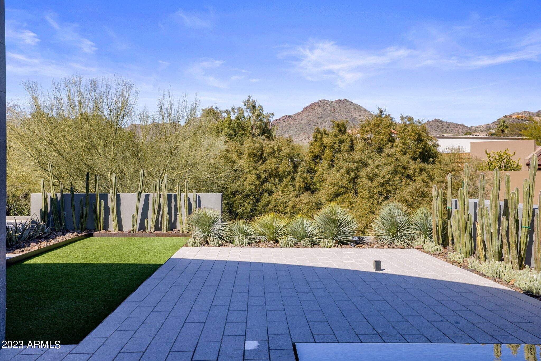 4470 E VALLEY VISTA Lane