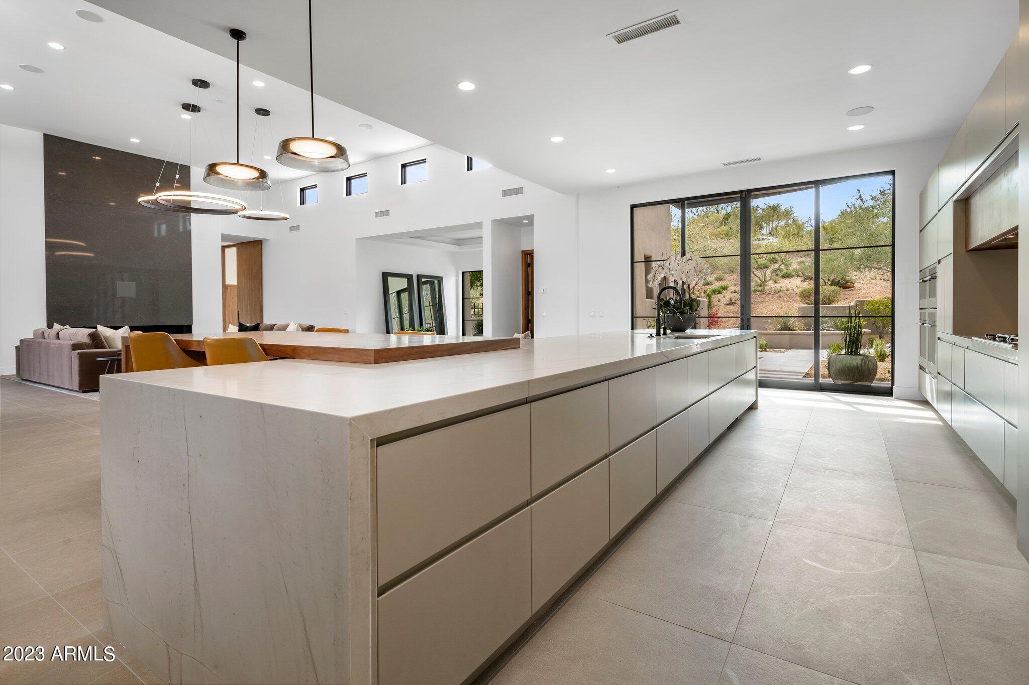 4470 E VALLEY VISTA Lane