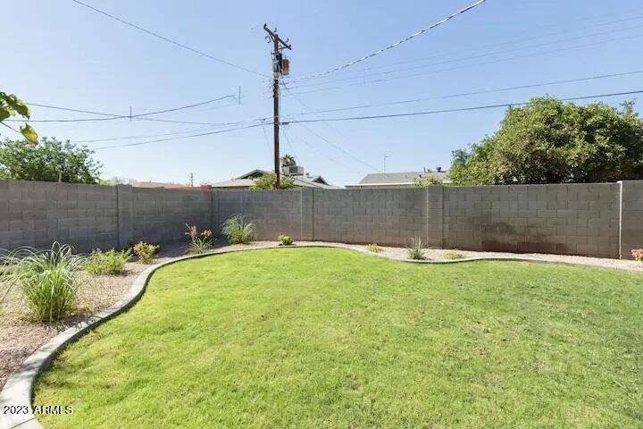 8220 E MITCHELL Drive