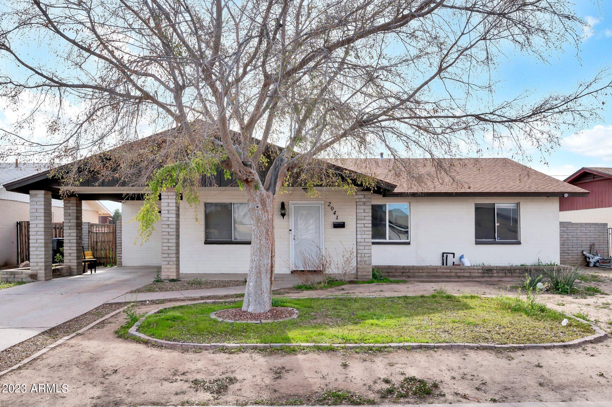 2041 W HIDALGO Avenue