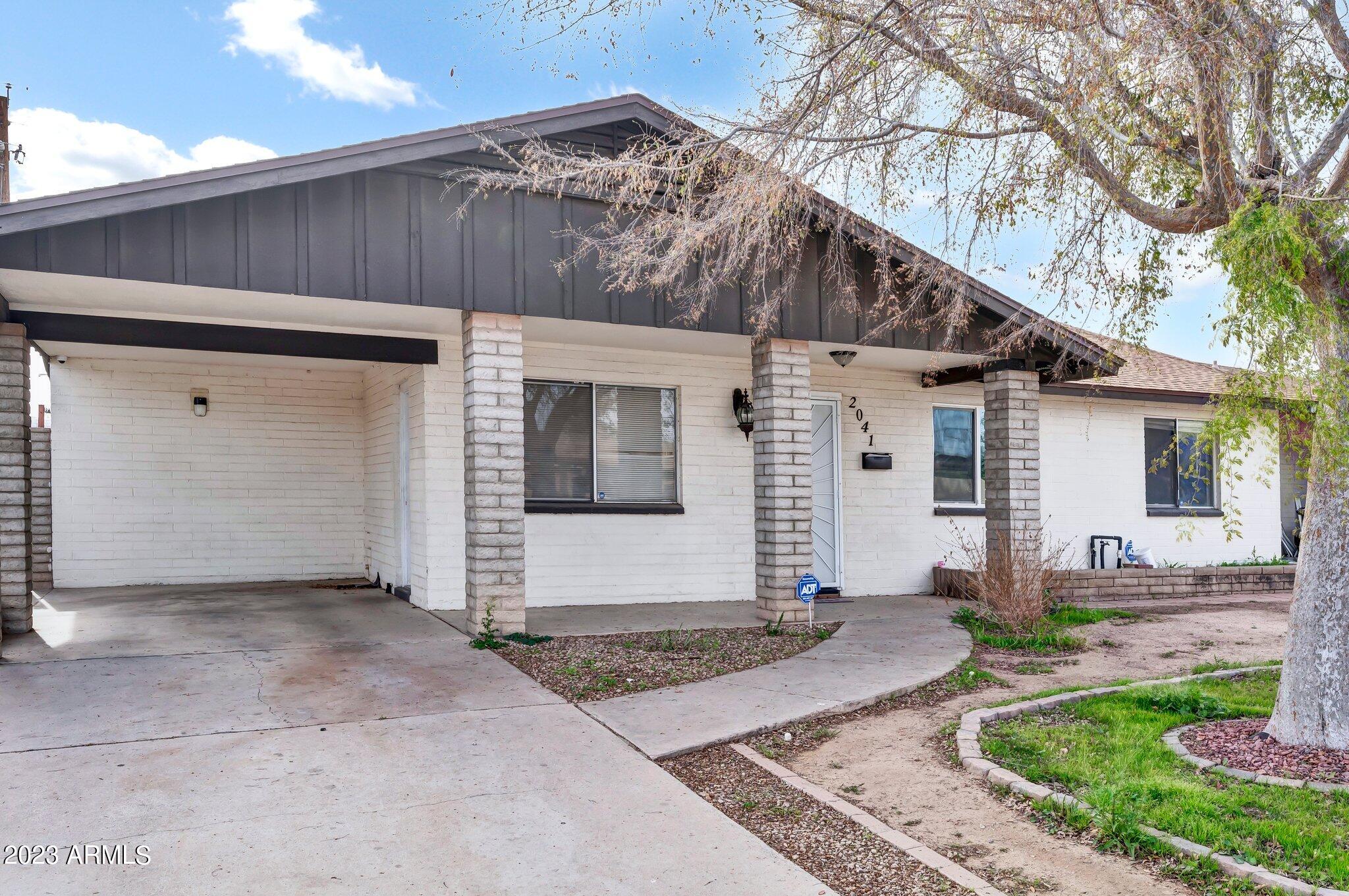 2041 W HIDALGO Avenue