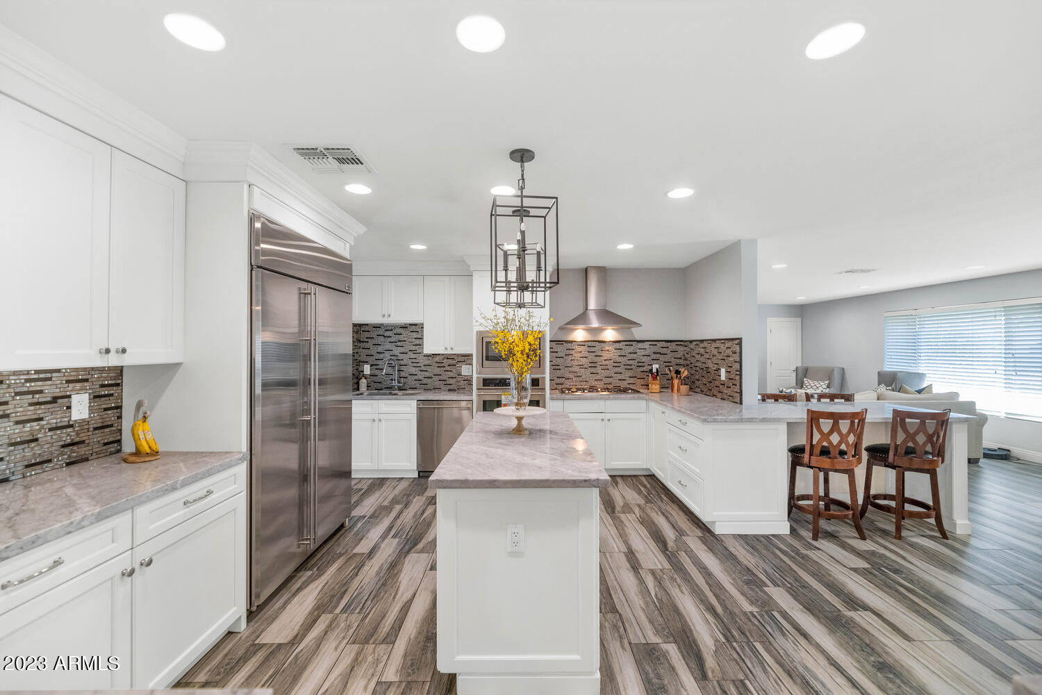 3720 E AMELIA Avenue