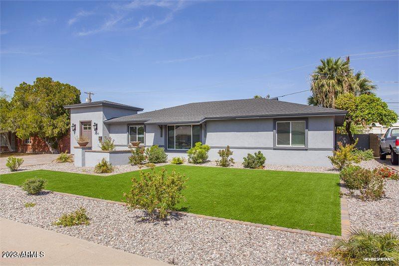 3720 E AMELIA Avenue