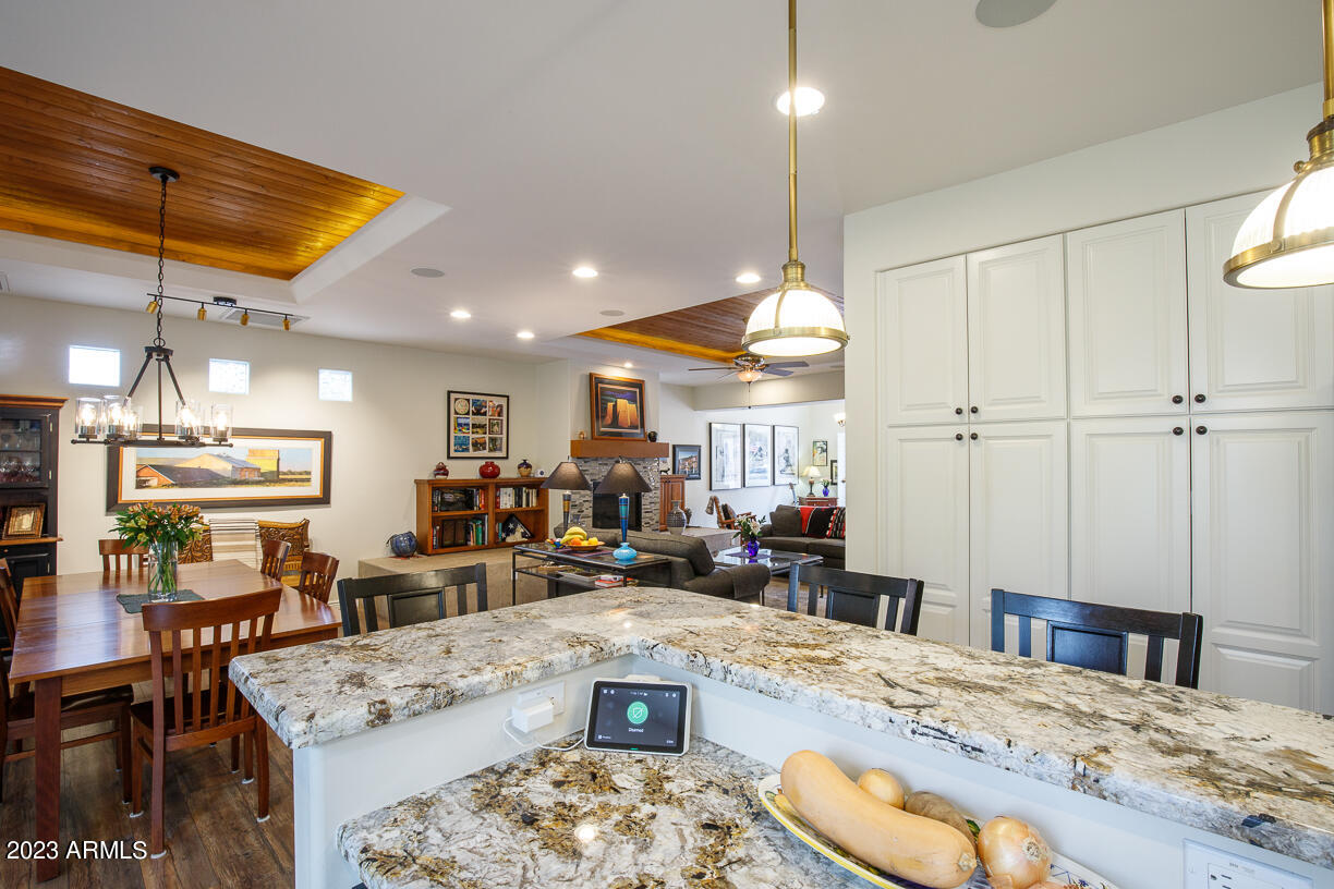 83 W Cypress Street