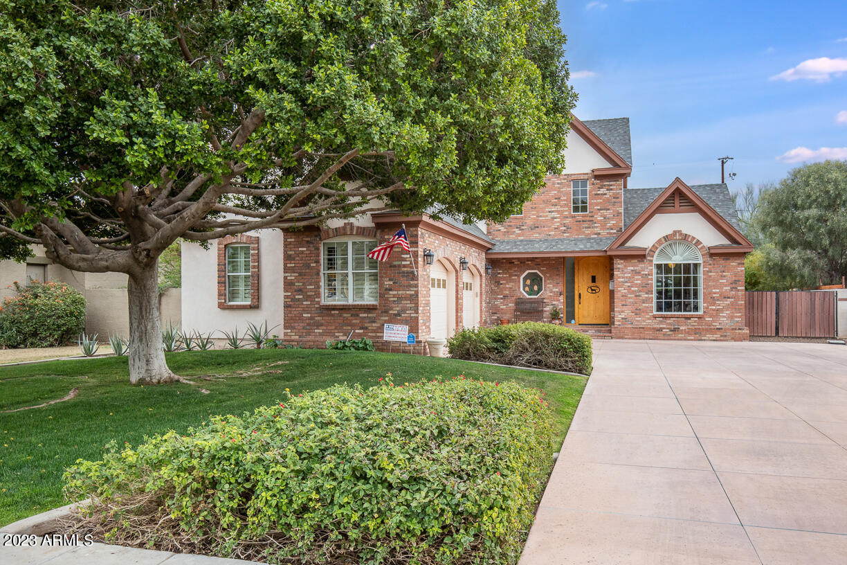 83 W Cypress Street