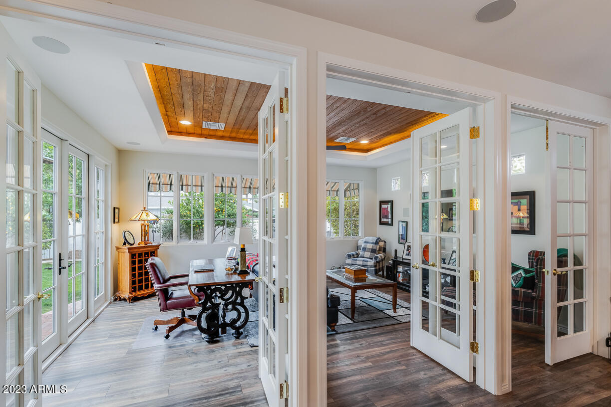83 W Cypress Street