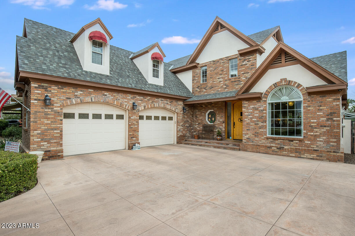 83 W Cypress Street