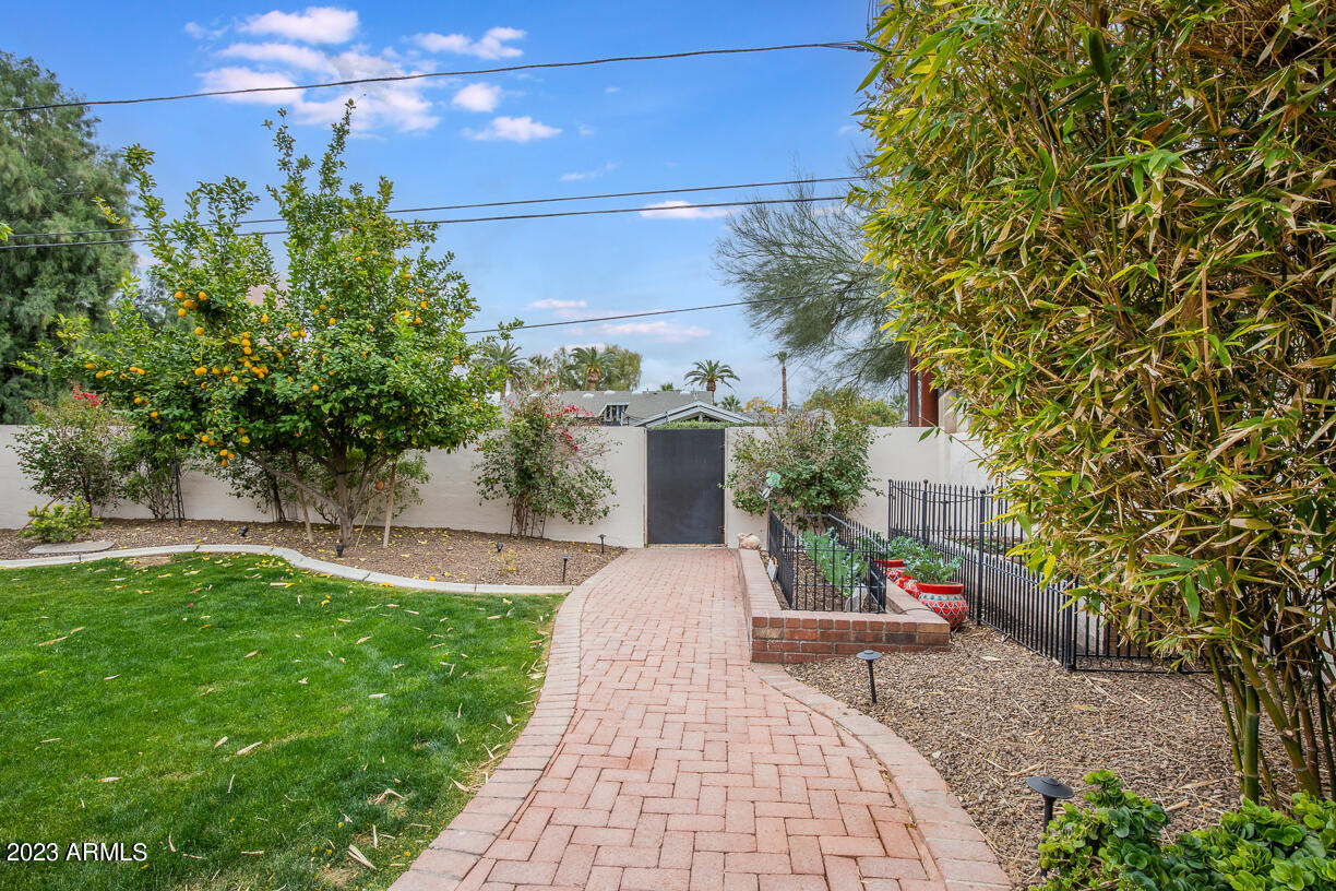 83 W Cypress Street
