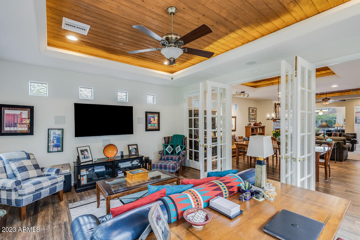 83 W Cypress Street
