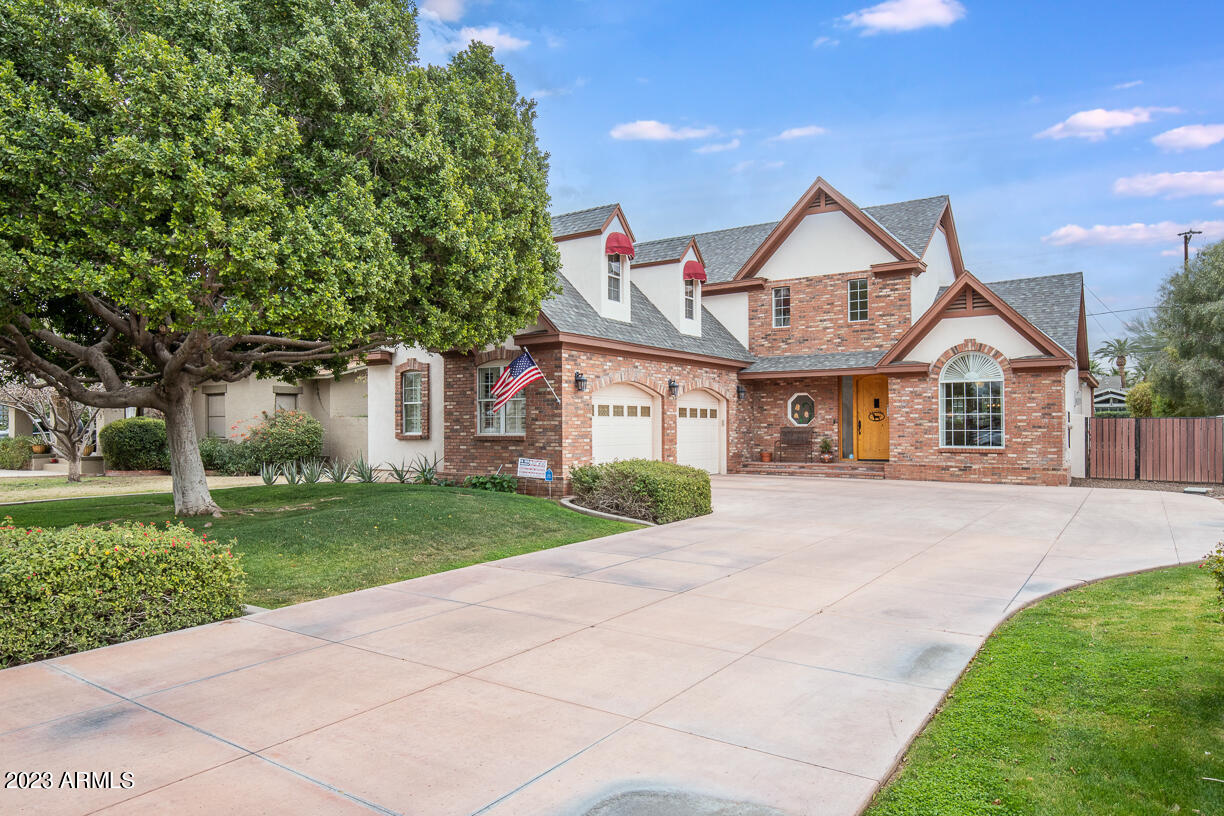 83 W Cypress Street