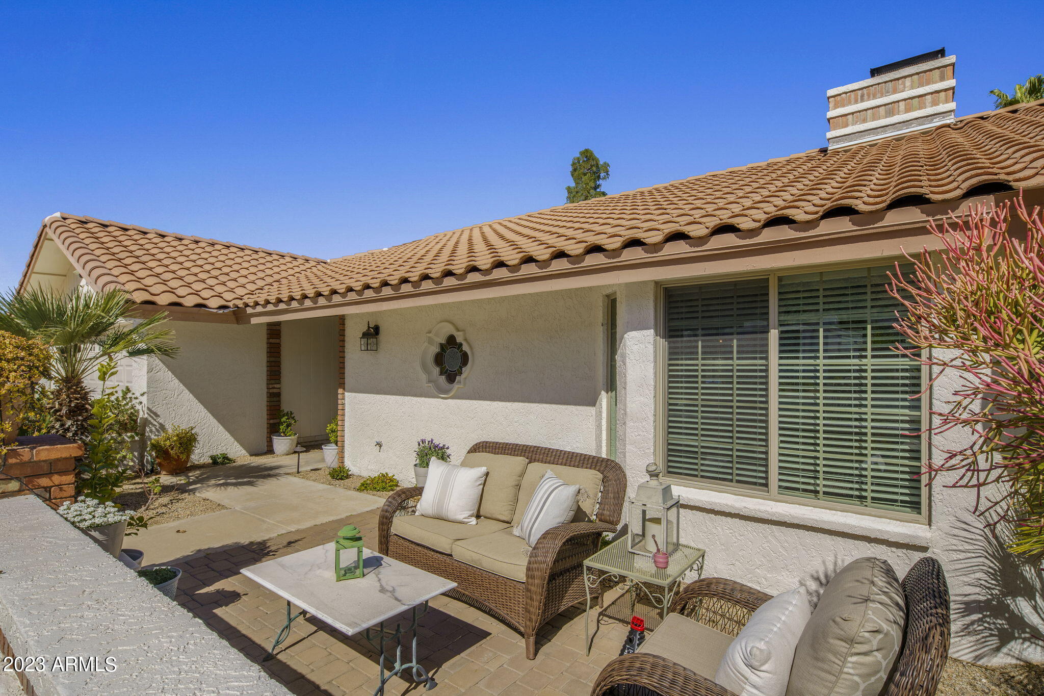 1220 W WOOD Drive