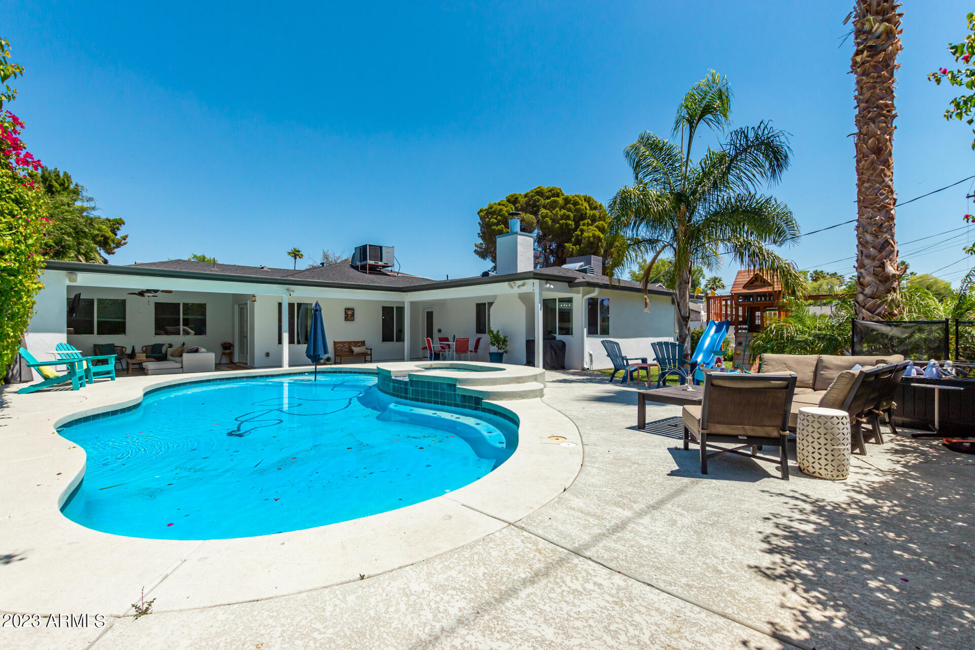 4243 E AVALON Drive