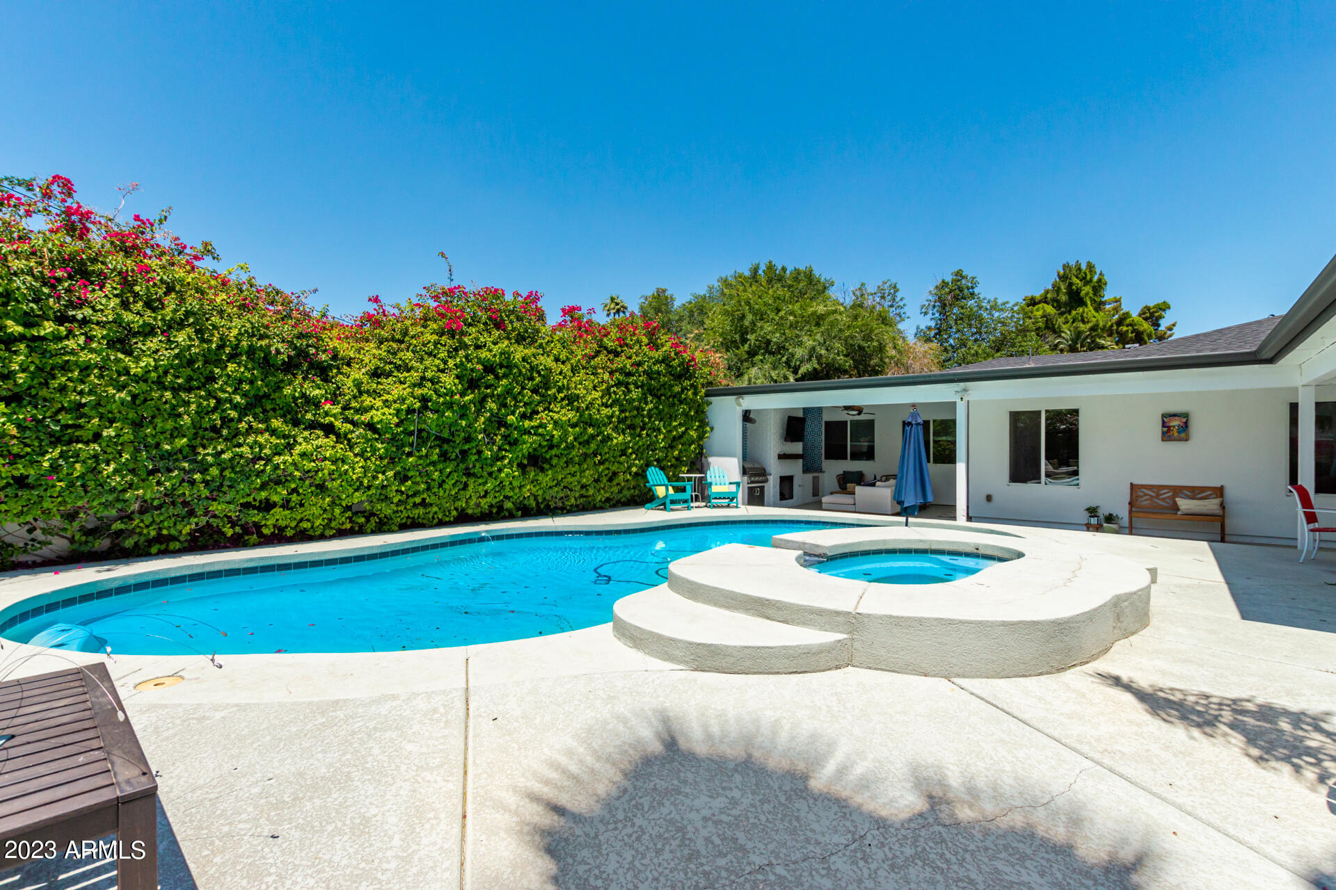 4243 E AVALON Drive