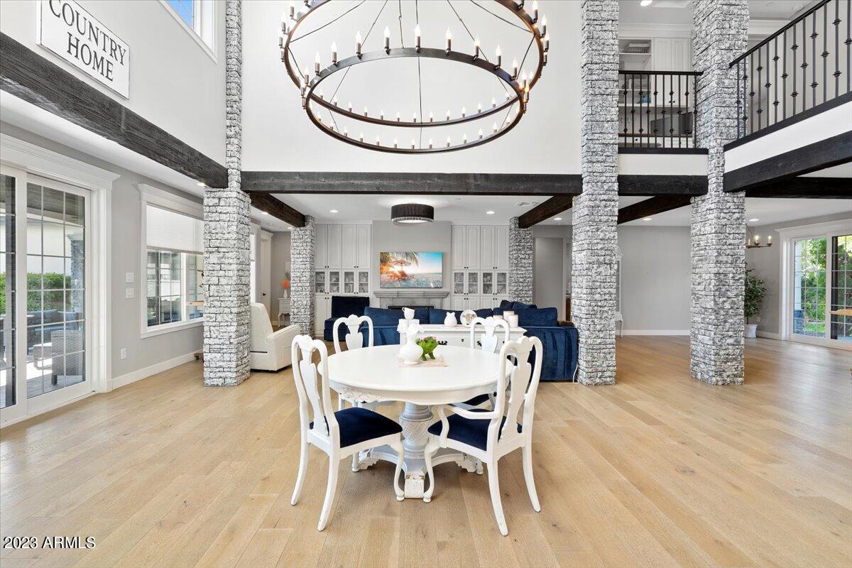 25 E MYRTLE Avenue