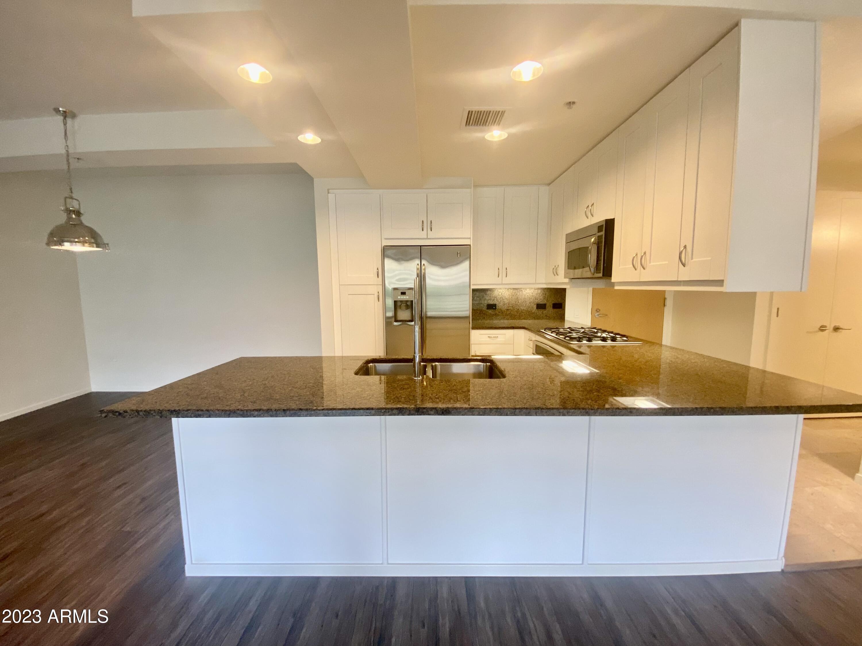 7167 E RANCHO VISTA Drive Unit: 3002
