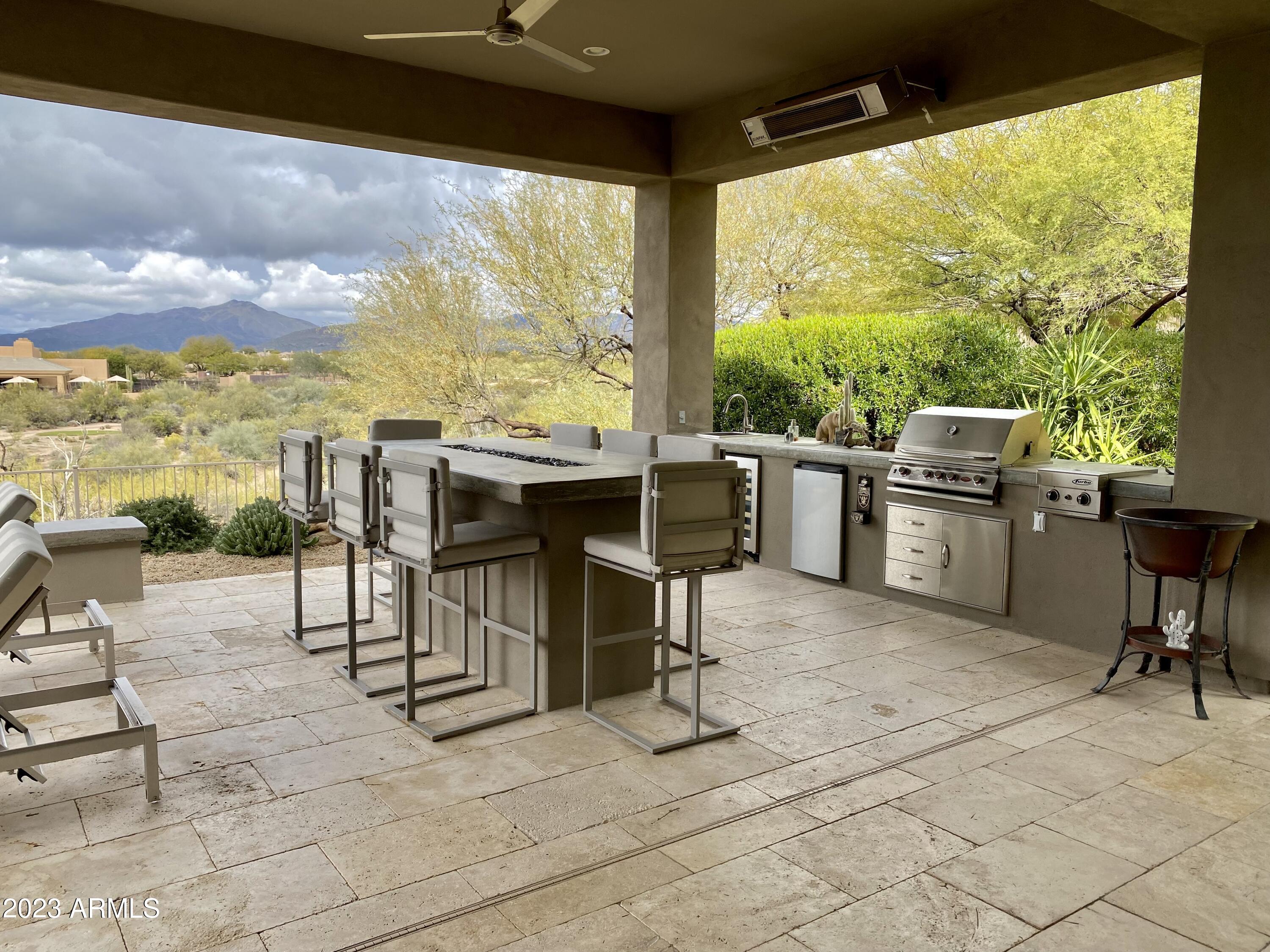 9656 E ROADRUNNER Drive