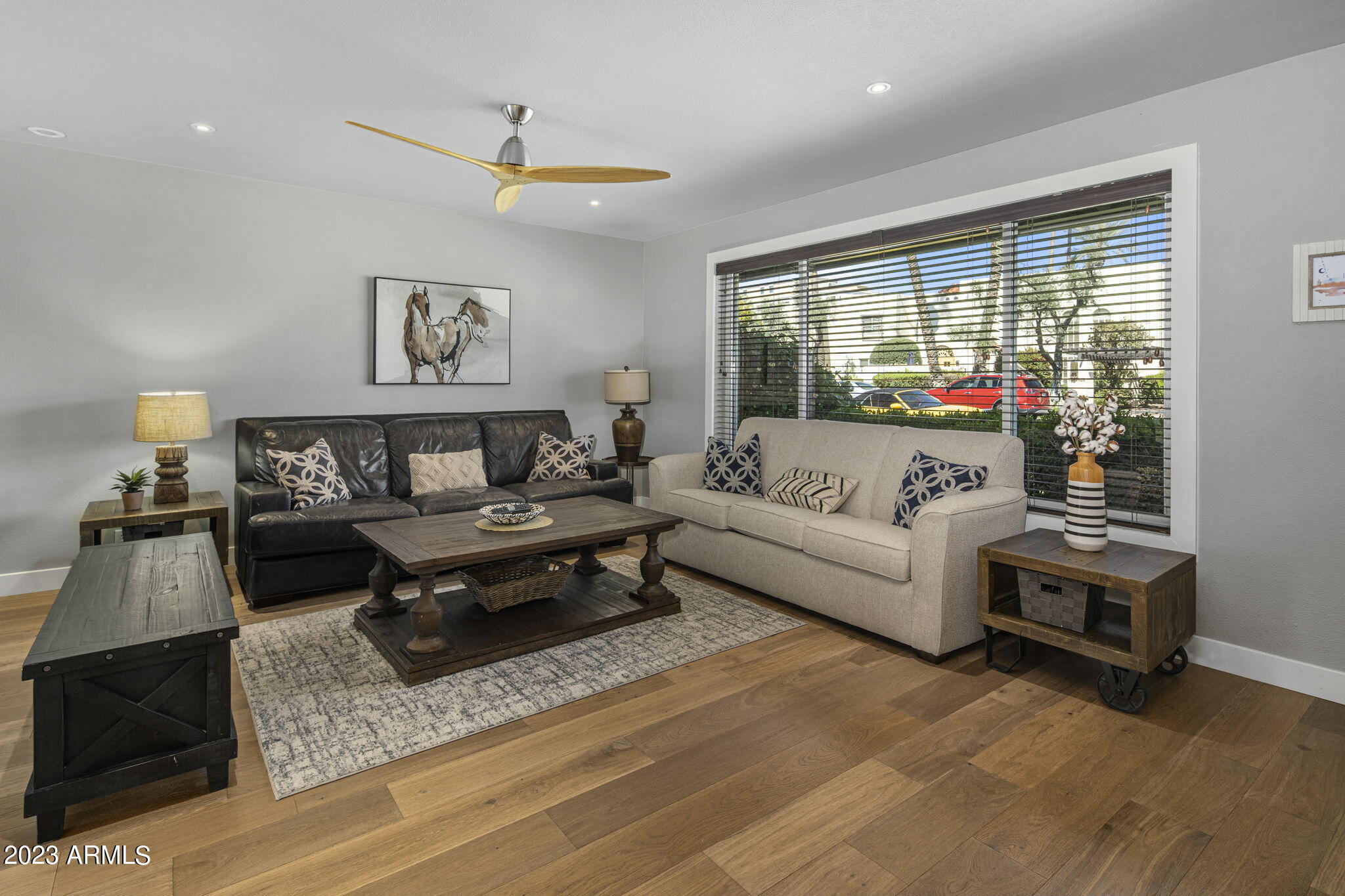 6841 E 2ND Street Unit: 2