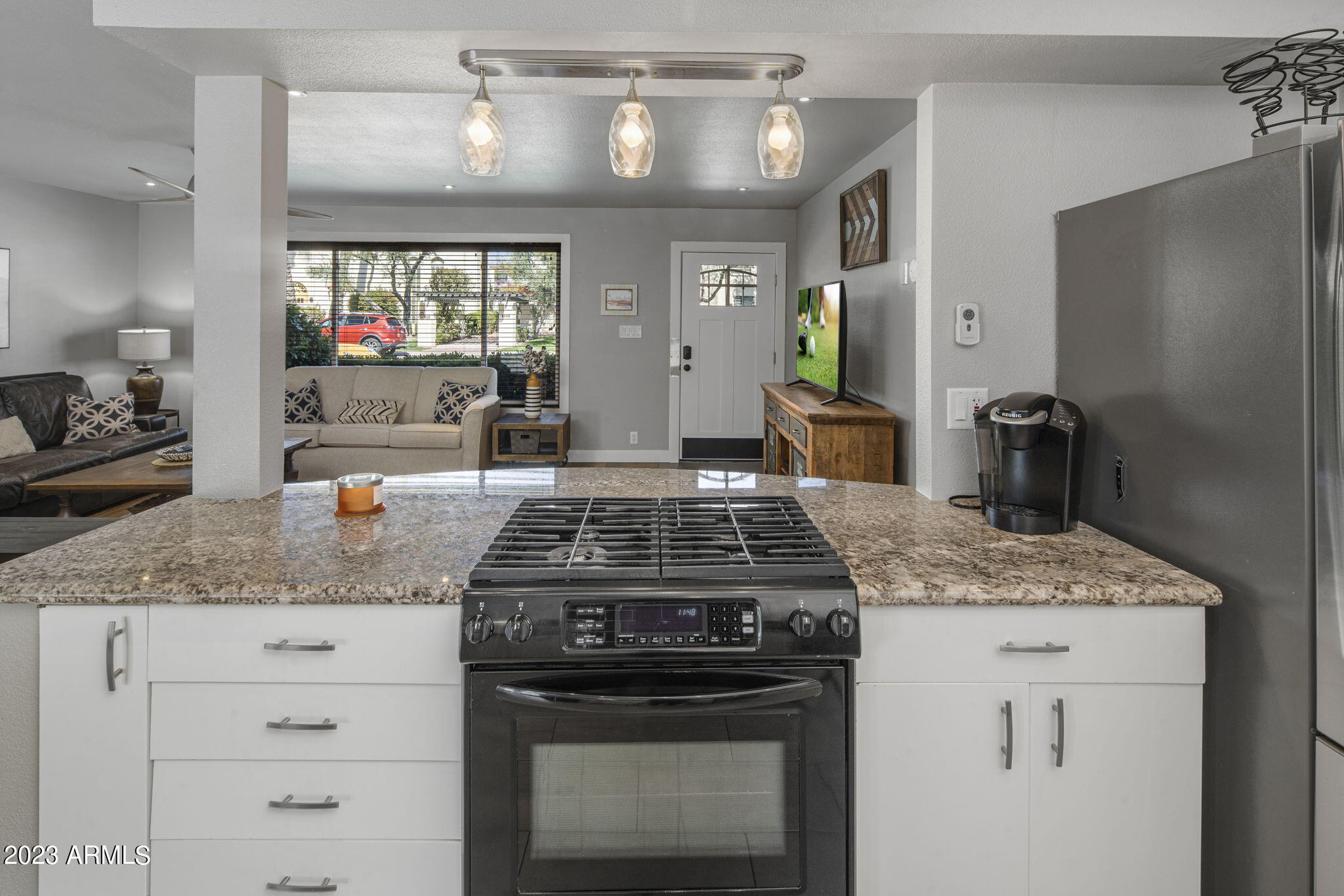 6841 E 2ND Street Unit: 2