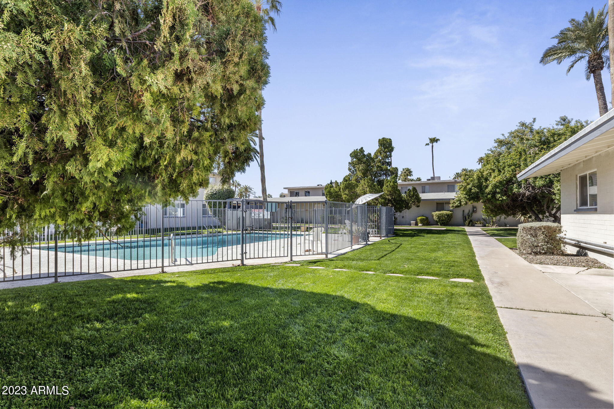 6841 E 2ND Street Unit: 2