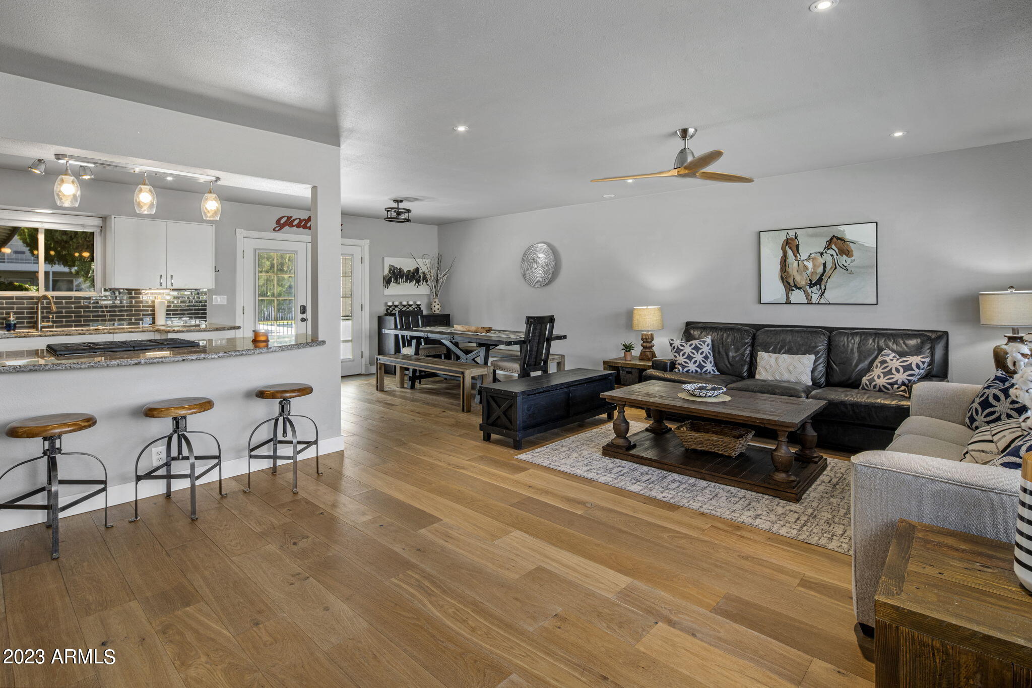 6841 E 2ND Street Unit: 2