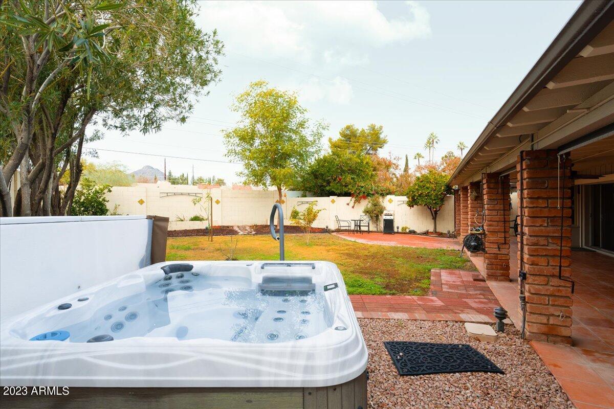 7611 E Pasadena Avenue