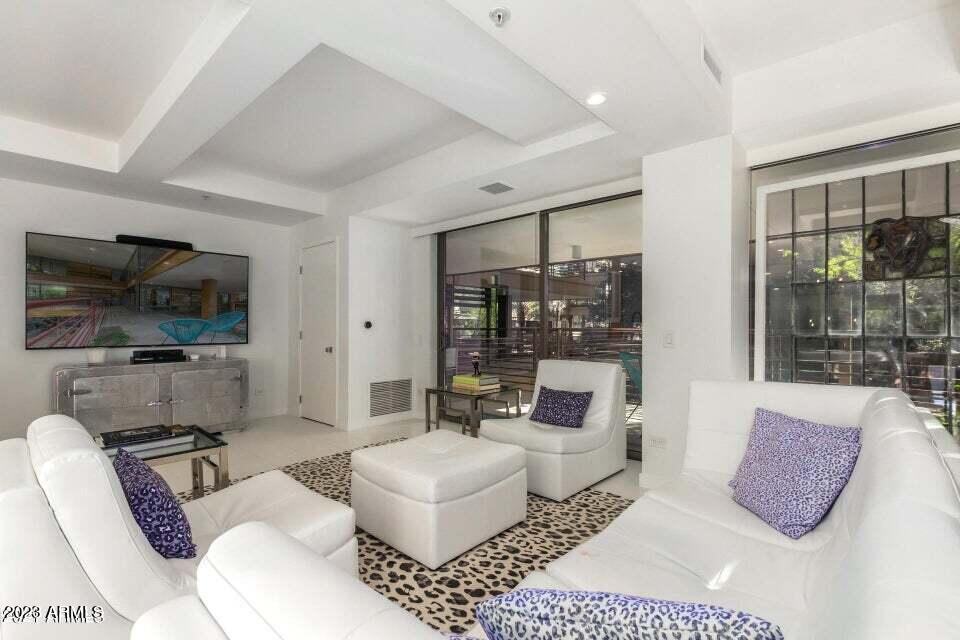 7141 E RANCHO VISTA Drive Unit: 2007