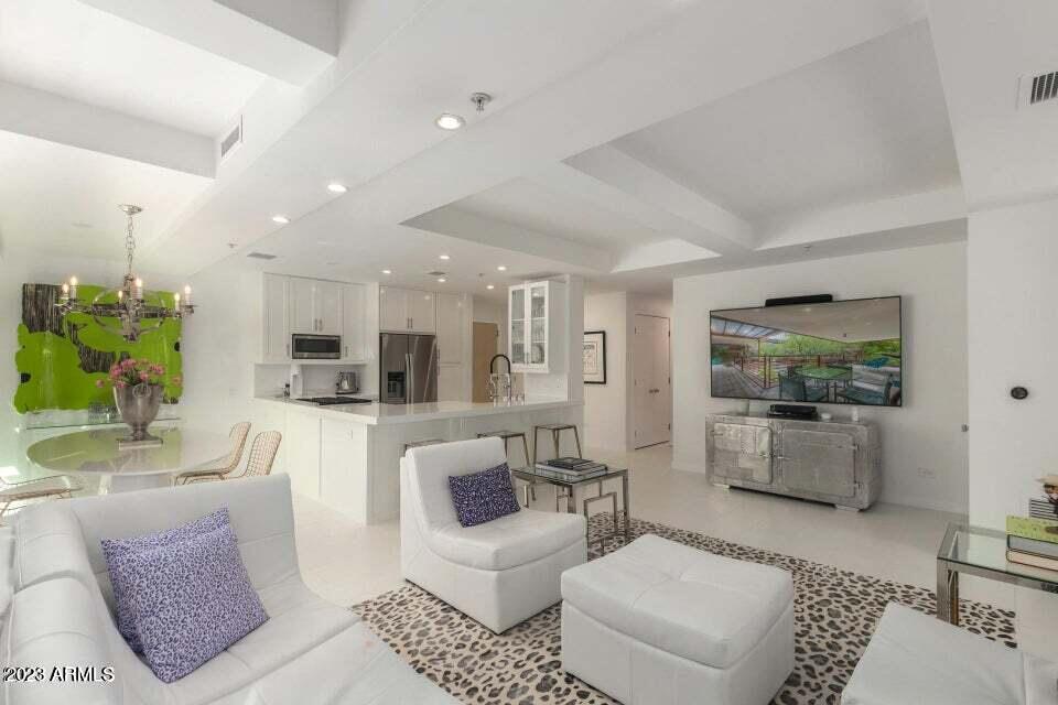 7141 E RANCHO VISTA Drive Unit: 2007