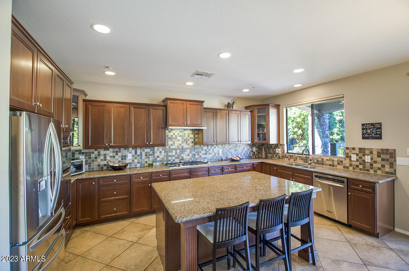 9912 E JASMINE Drive