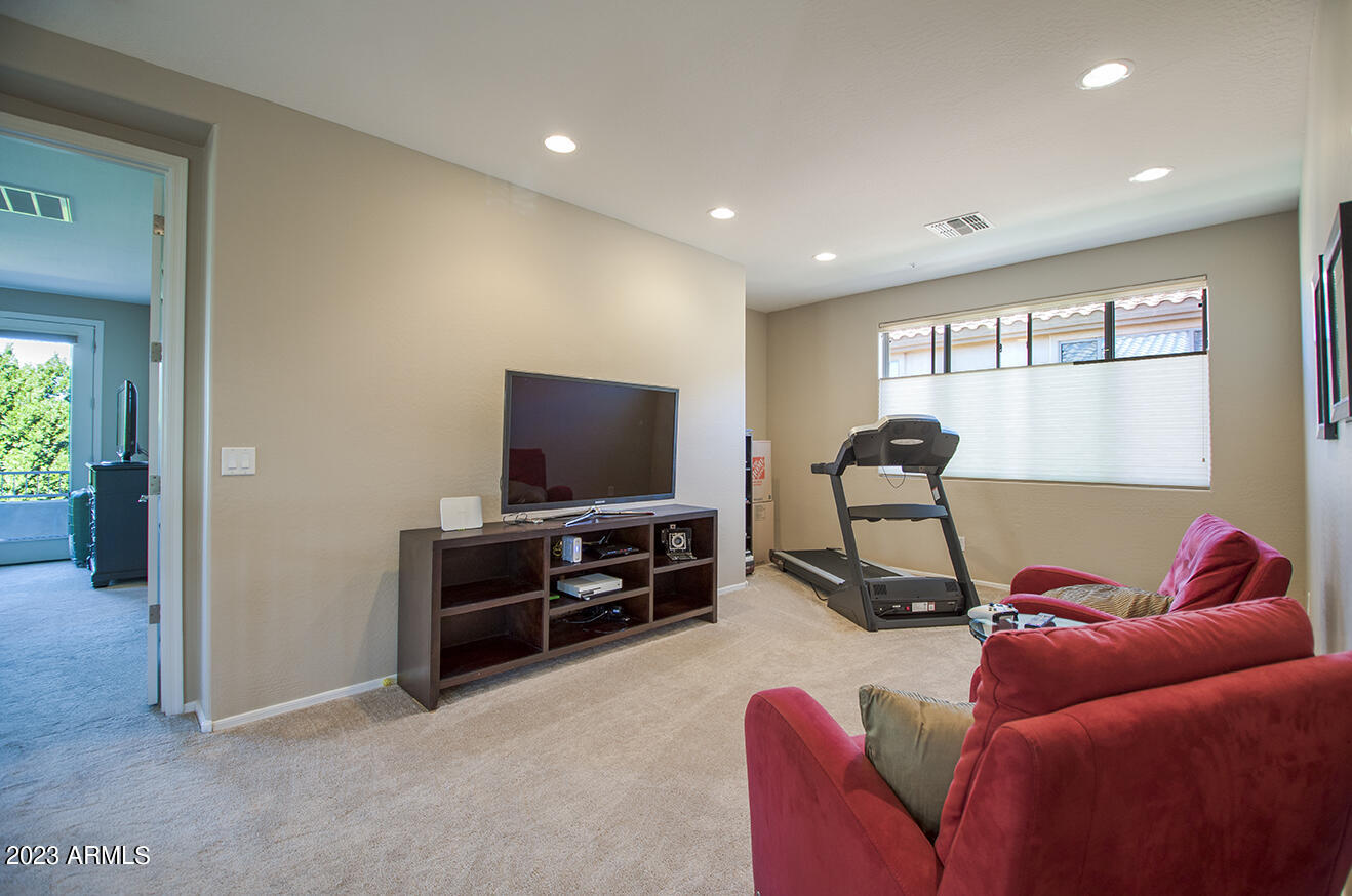 9912 E JASMINE Drive