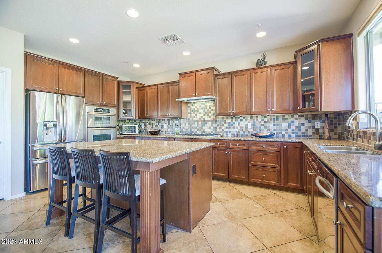 9912 E JASMINE Drive