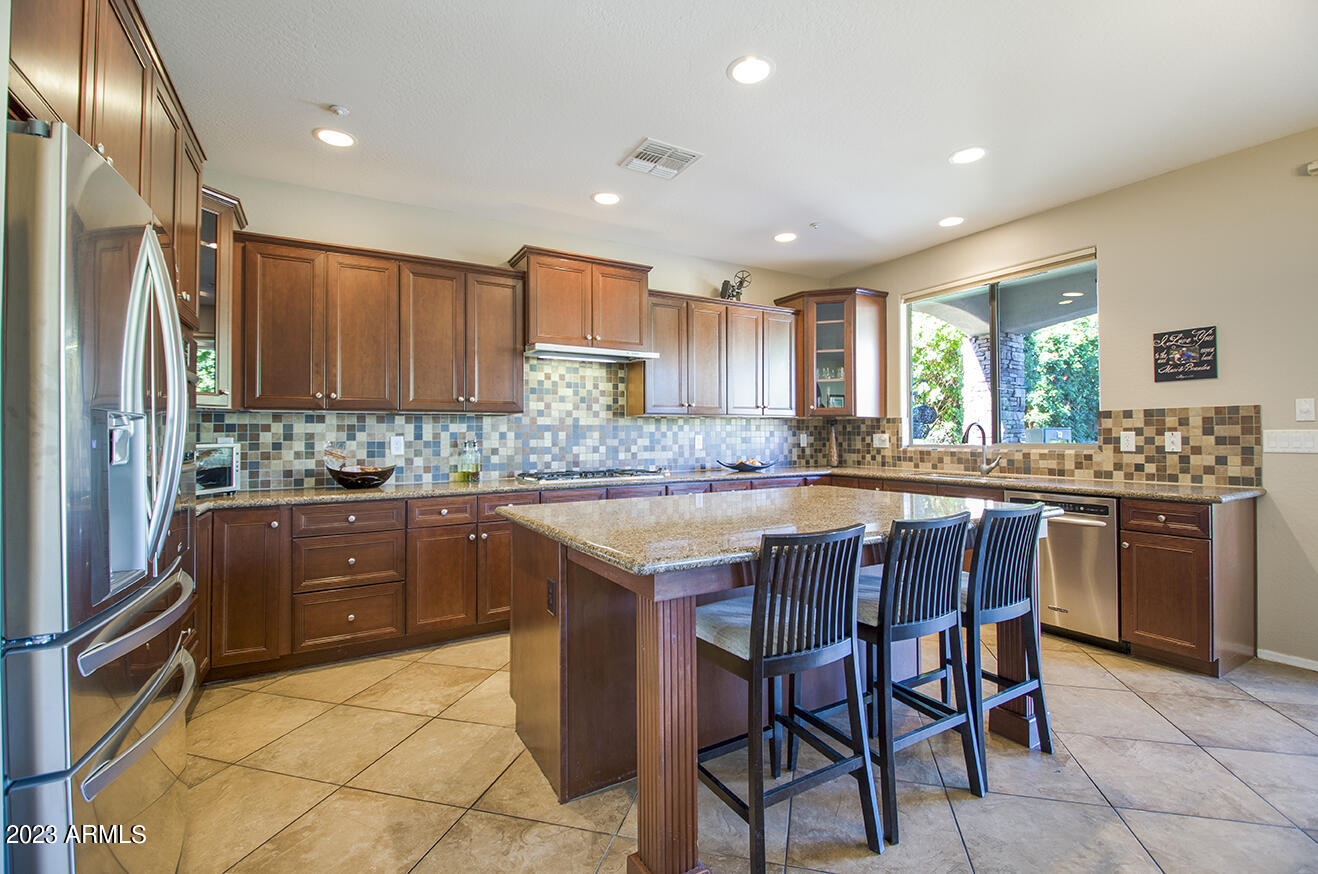 9912 E JASMINE Drive