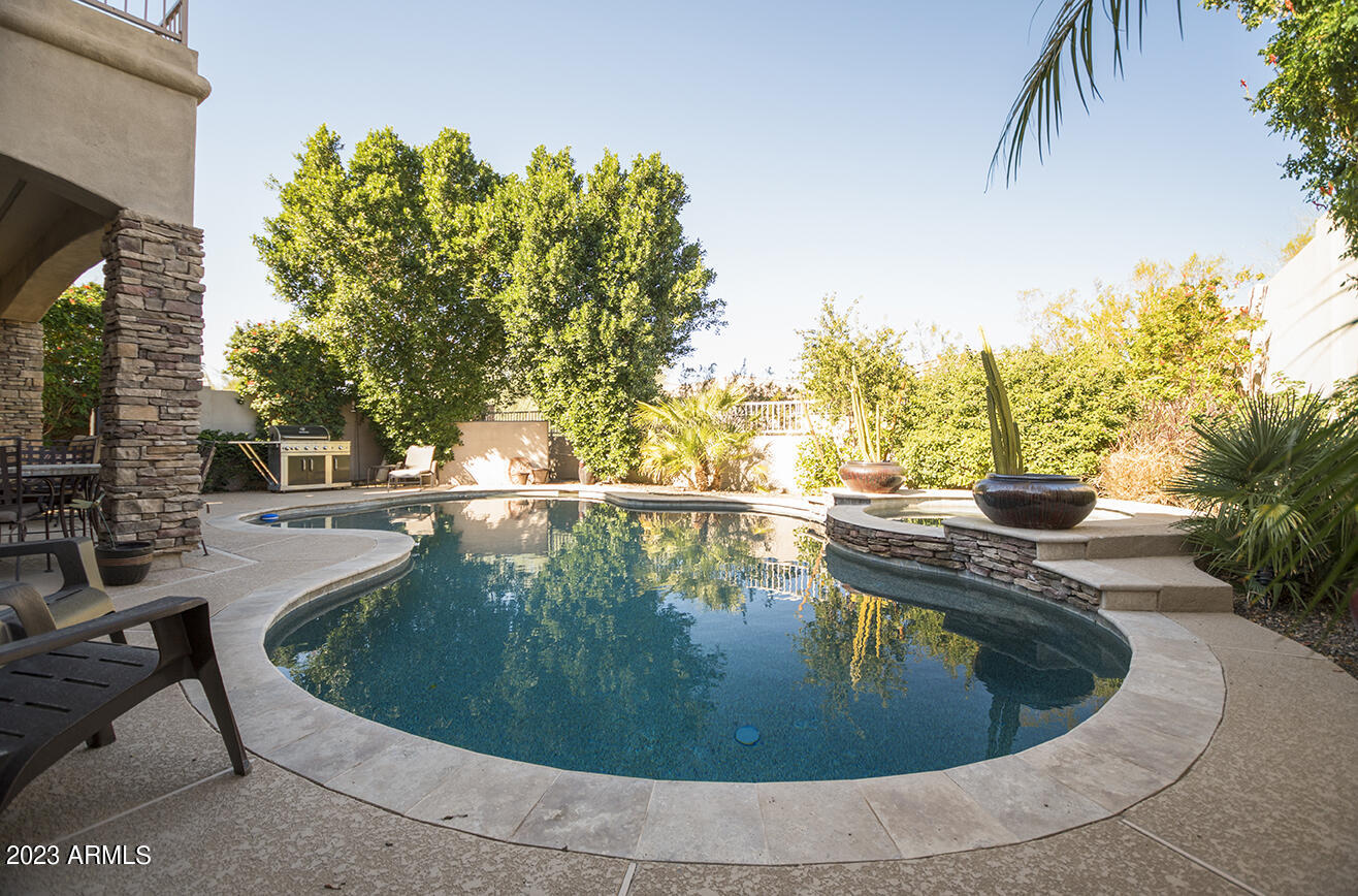 9912 E JASMINE Drive