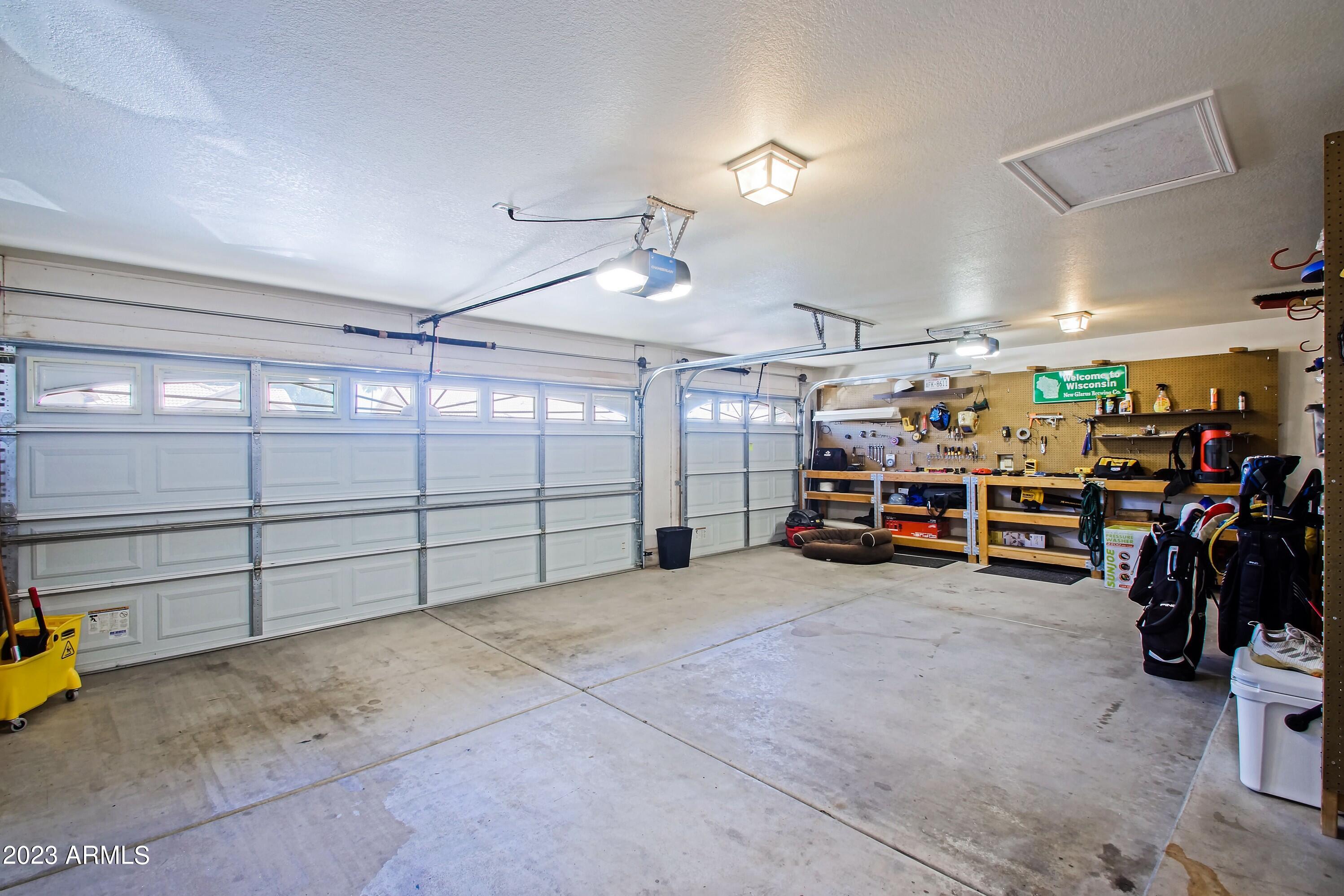 832 N SWALLOW Lane