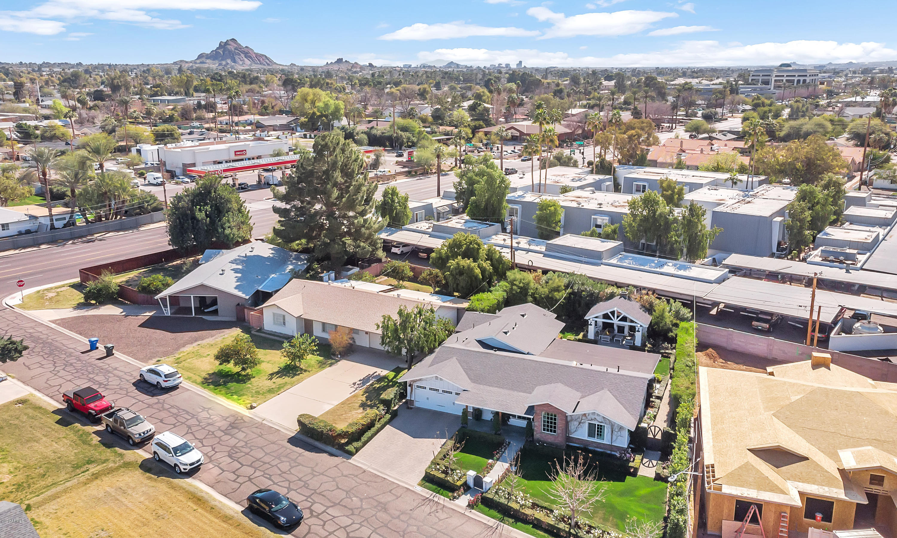 4335 E MITCHELL Drive
