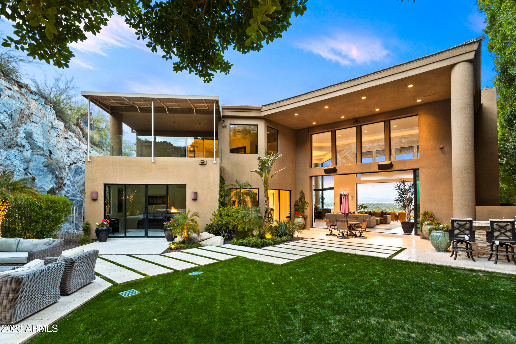 4401 E Mockingbird Lane