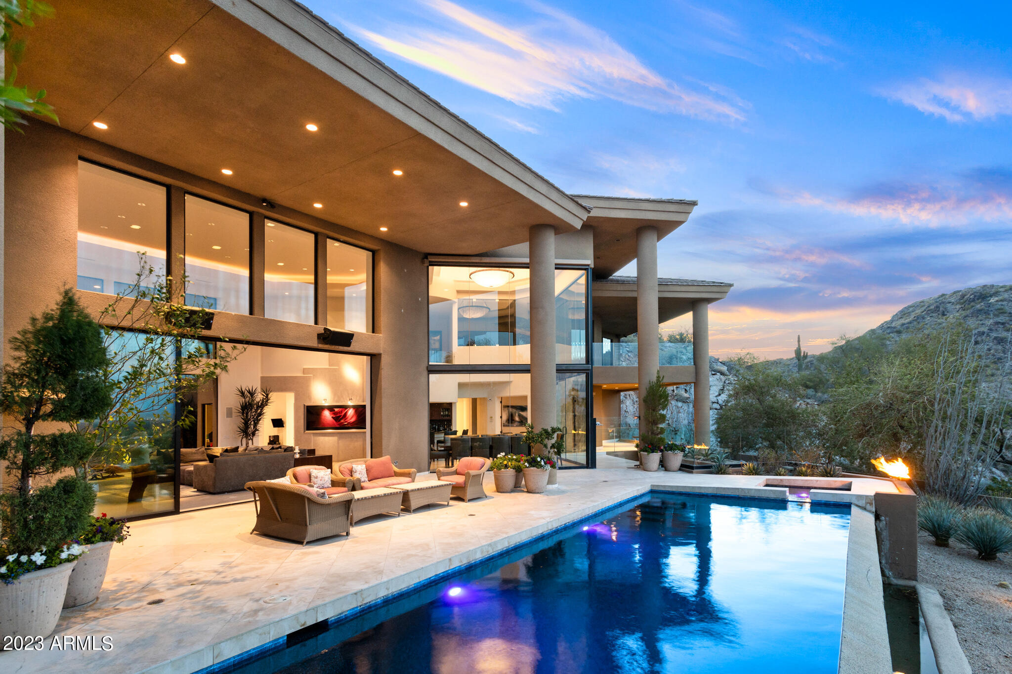 4401 E Mockingbird Lane