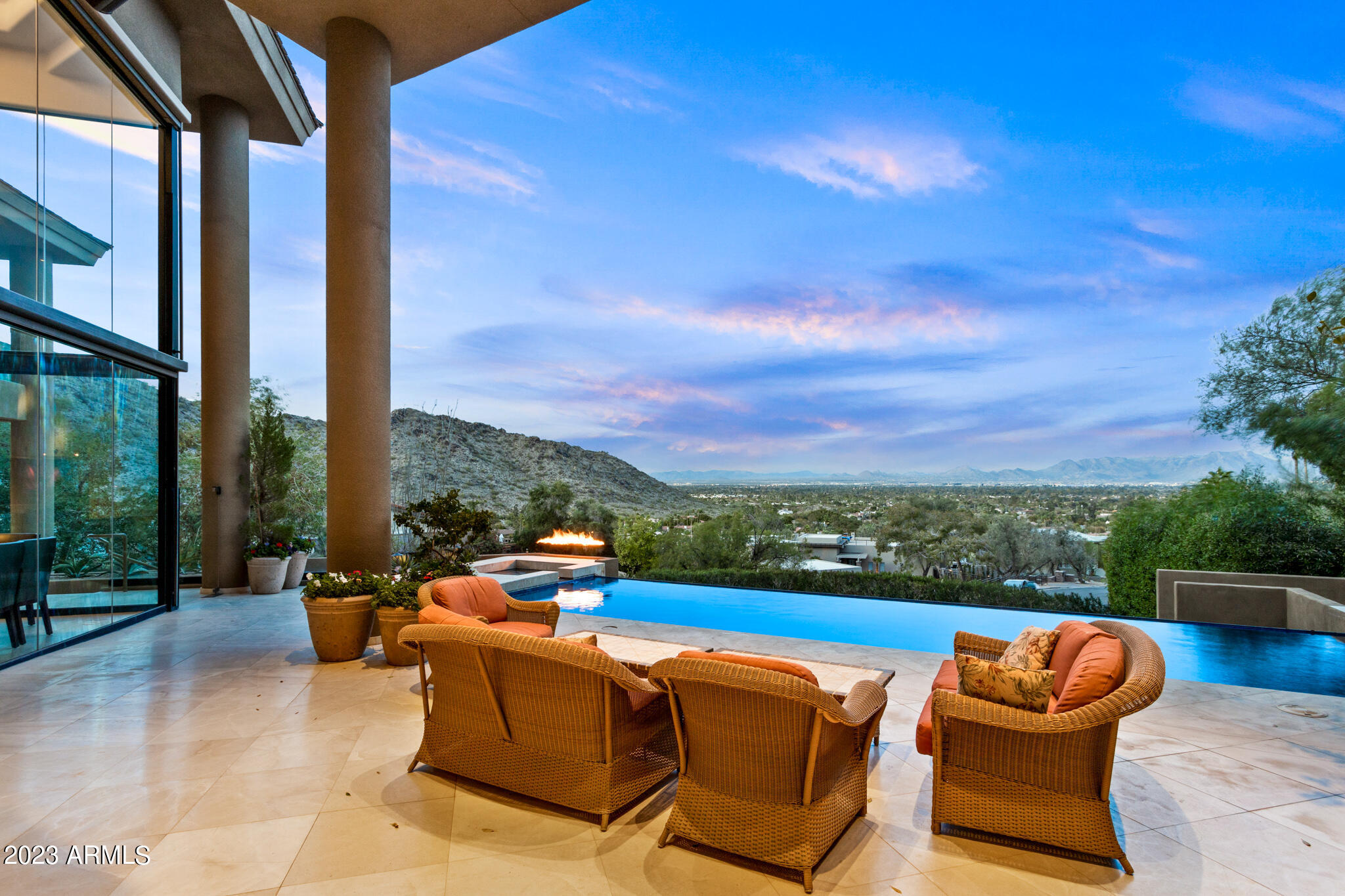 4401 E Mockingbird Lane
