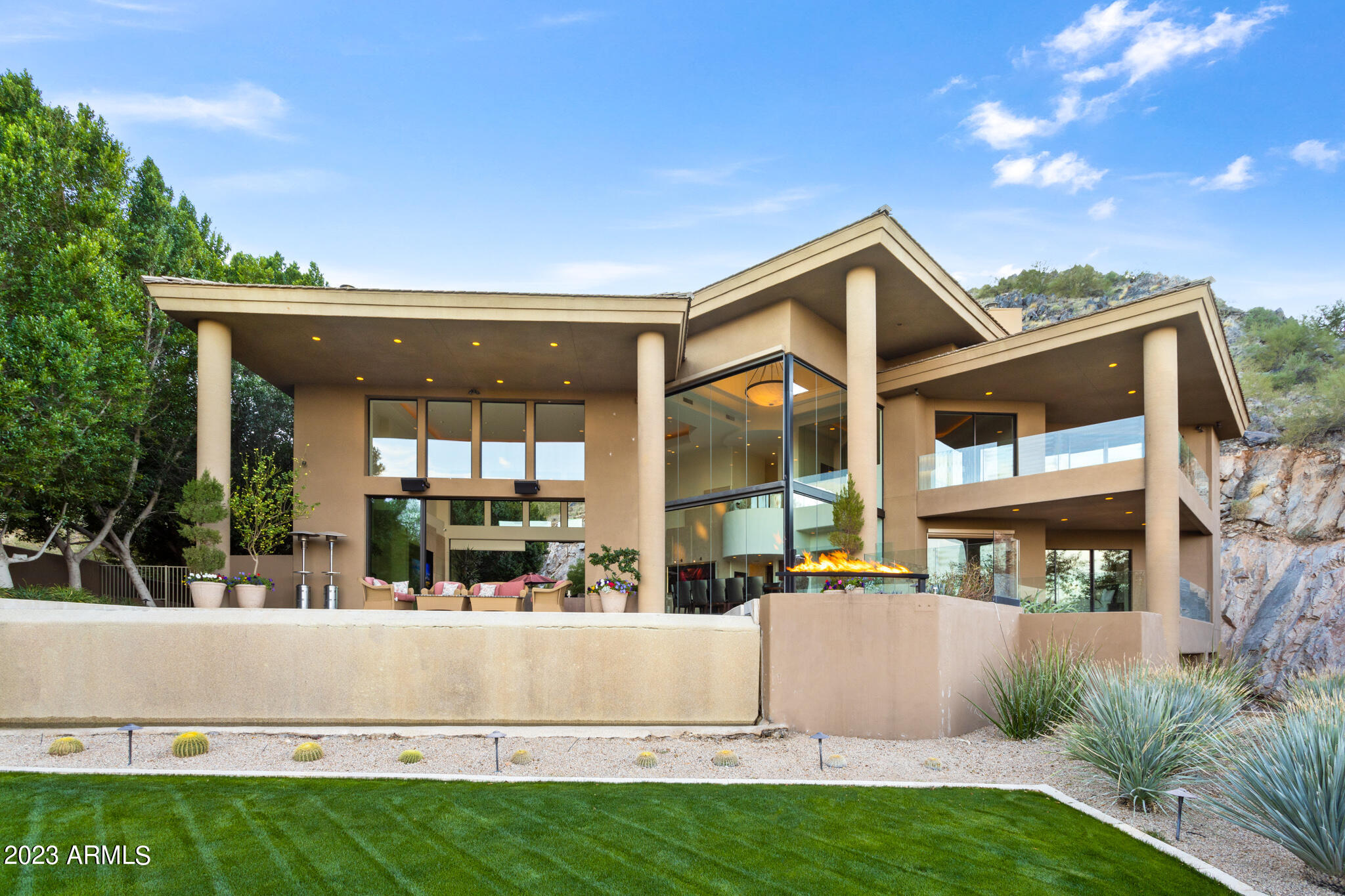 4401 E Mockingbird Lane
