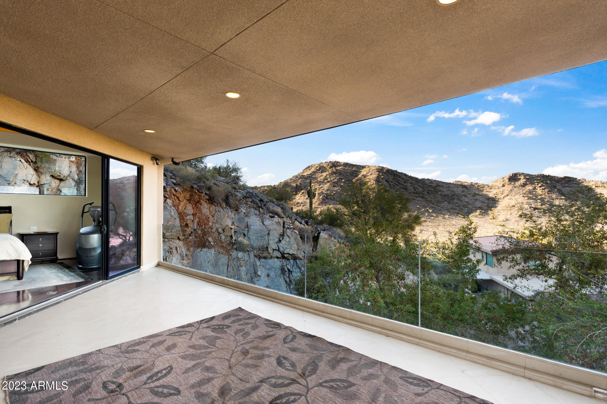 4401 E Mockingbird Lane