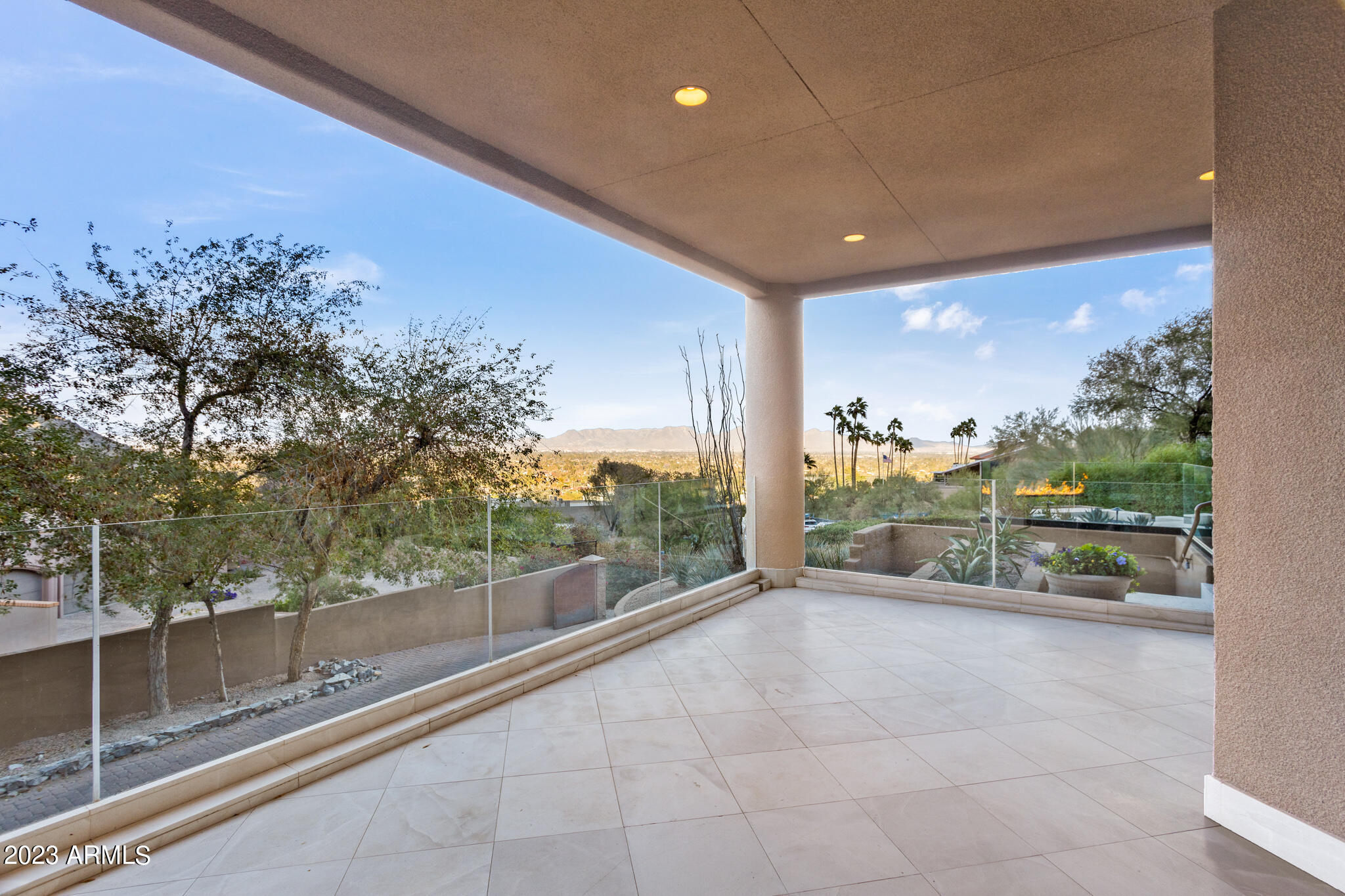 4401 E Mockingbird Lane