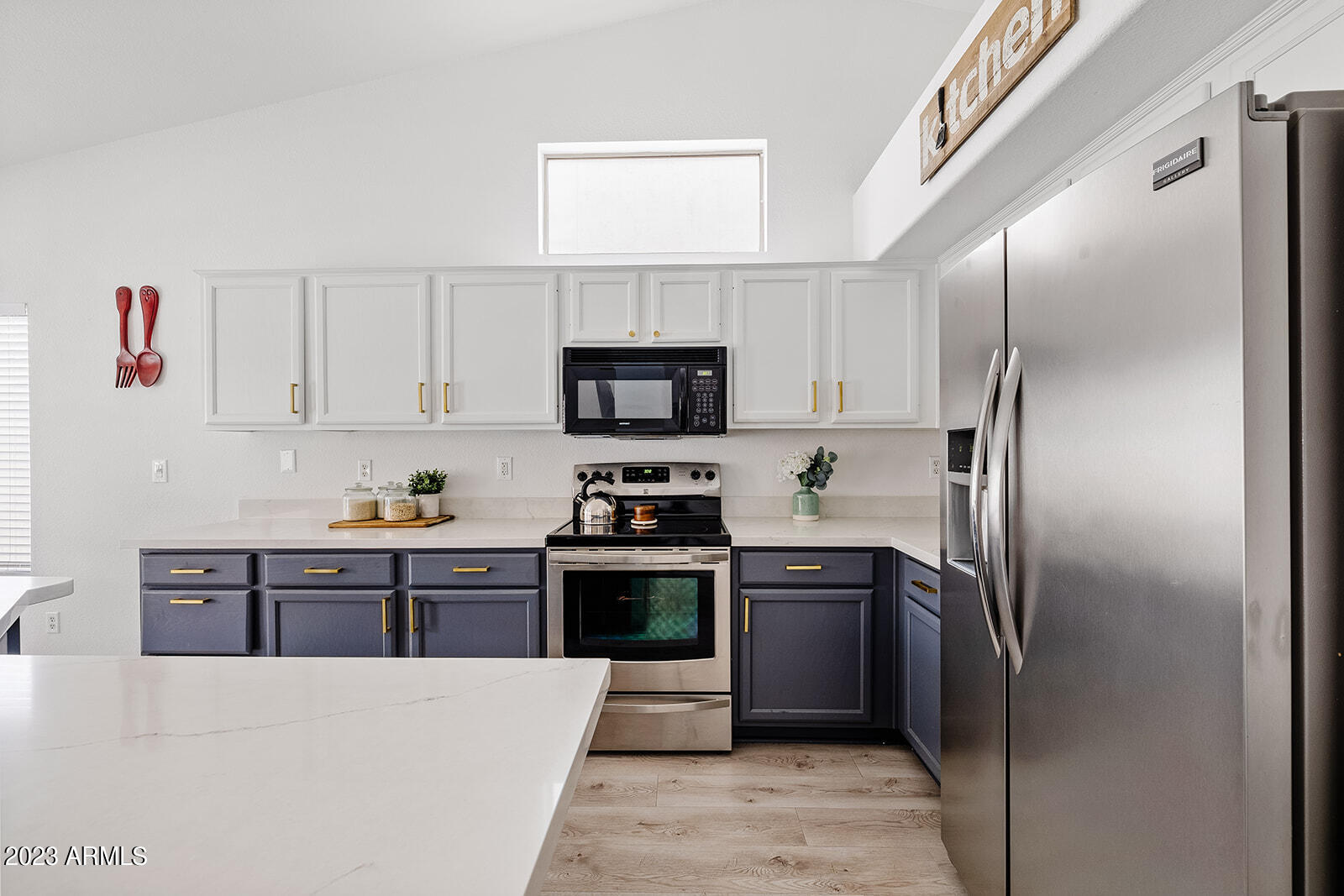 2120 S COMANCHE Drive
