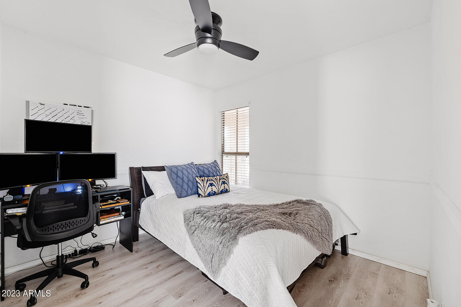 2120 S COMANCHE Drive